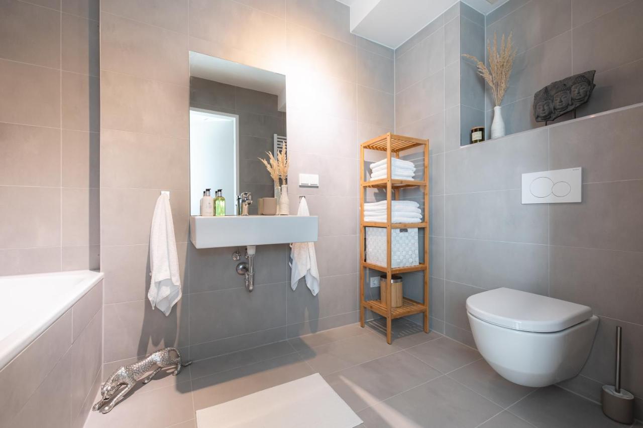 New Luxury Apartment Overlooking Vienna Exterior photo